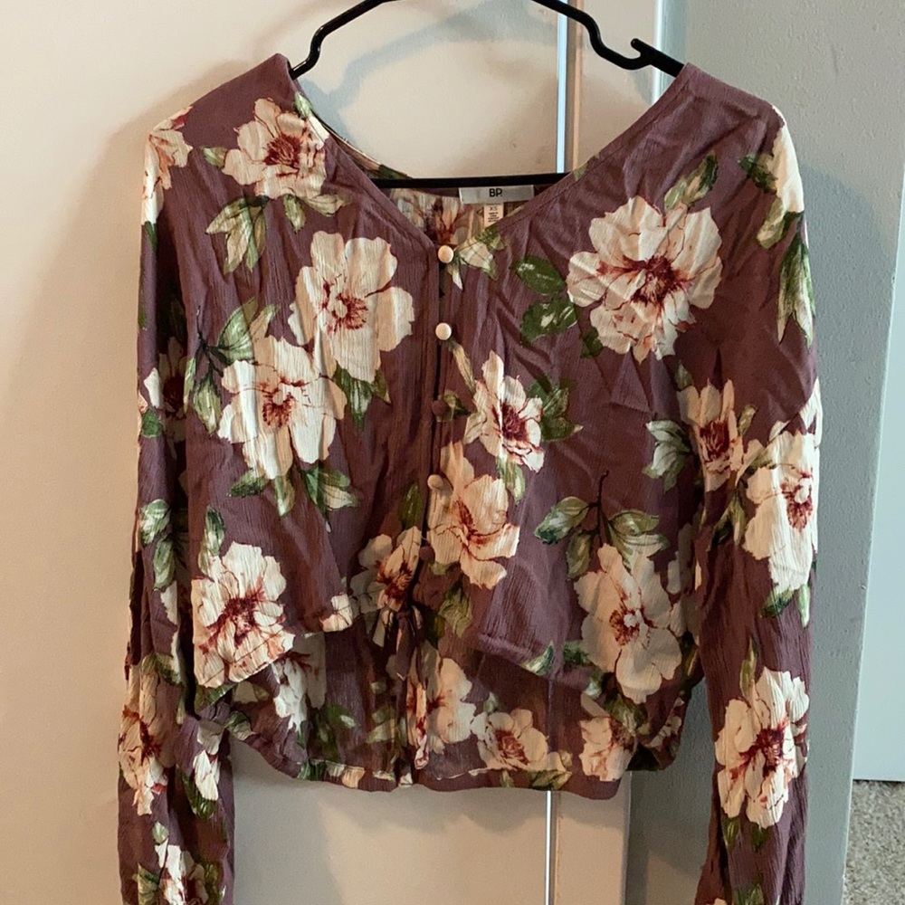 Long sleeve pattern blouse